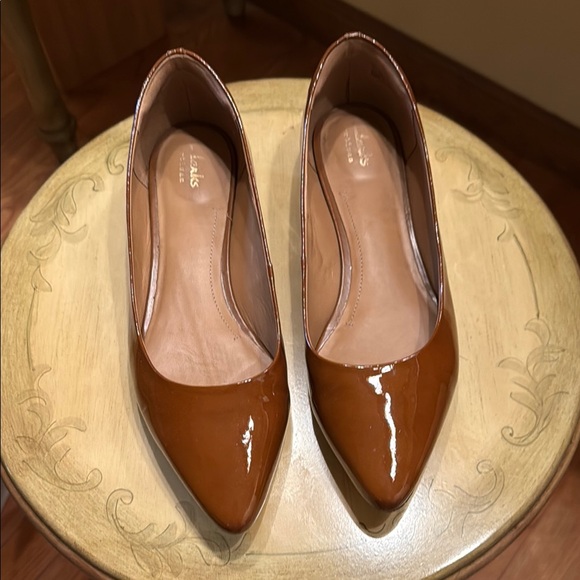 Clarks Cognac Brown (Corbeth Abby) Flats 8.5 M - Picture 2 of 5